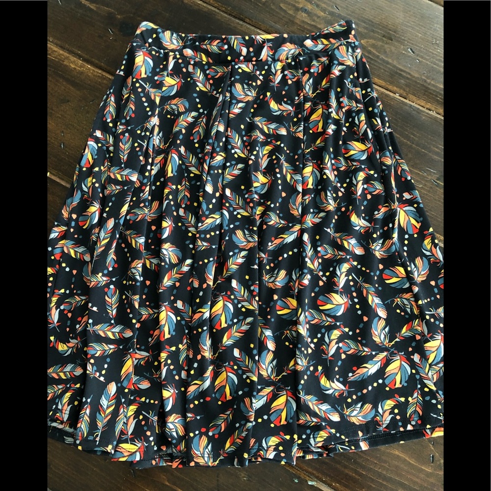 LuLaroe skirt beautiful feather print
